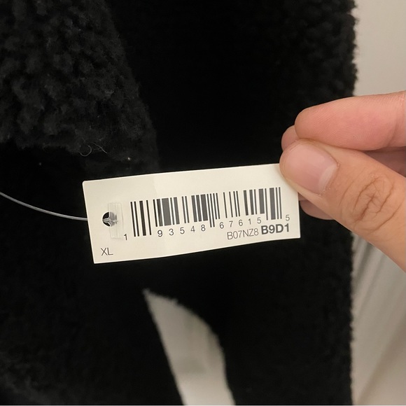 Amazon Essentials Men’s Jacket - Picture 4 of 5